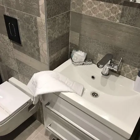 Pensión Elegant & 4*
