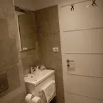 Elegant & Casa de hóspedes 4*