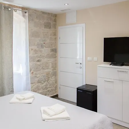 Konukevi Elegant & Split