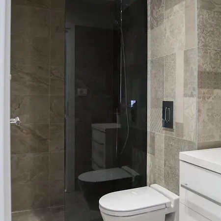 Elegant & Πανσιόν