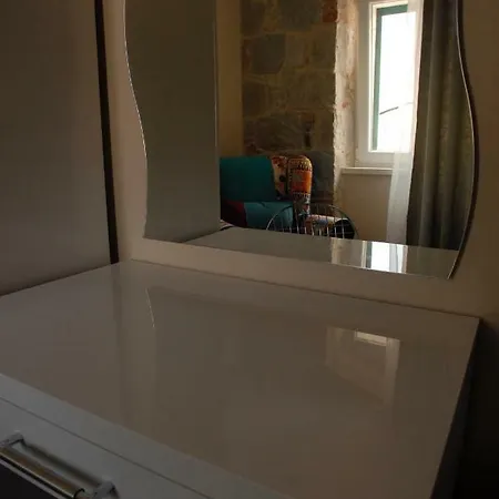 Konukevi Elegant & Split